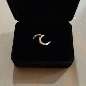 .925 Sterling silver Wave ring